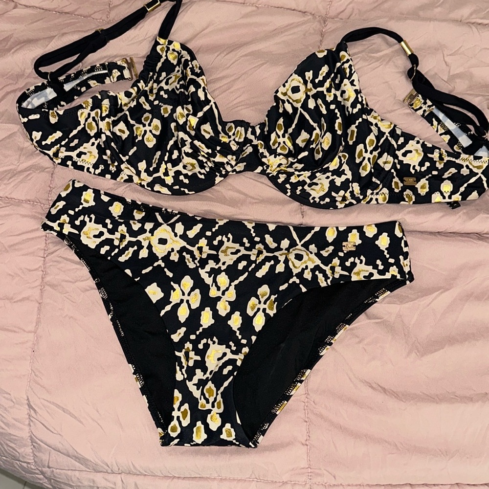 LIKE NEW - Italian Designed Bikini